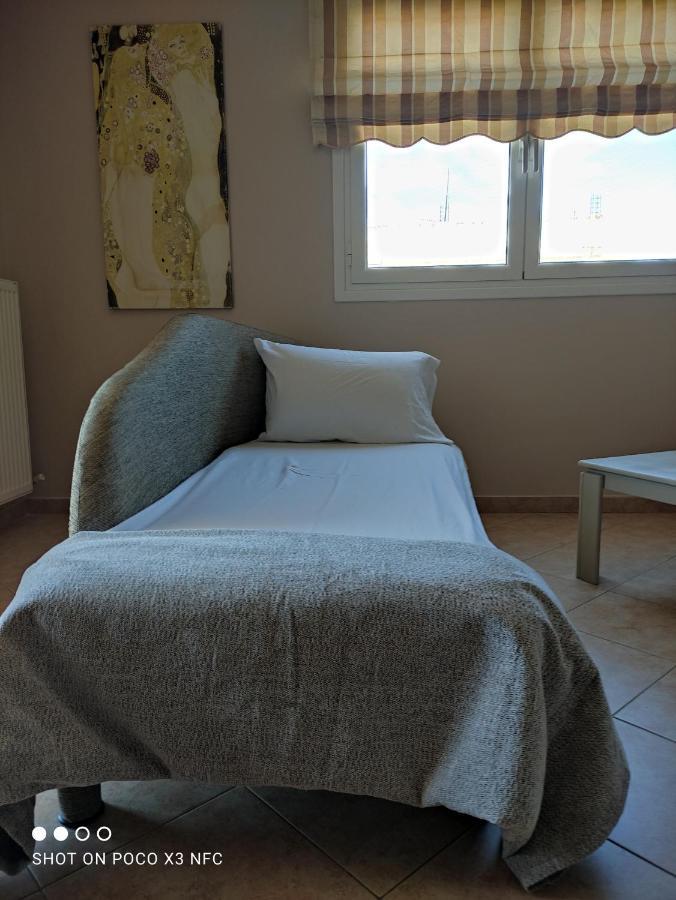 Eliza Apartment Ликсури Экстерьер фото